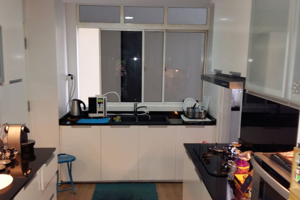 Nespresso coffee
Alkaline water
Steam oven /microwave