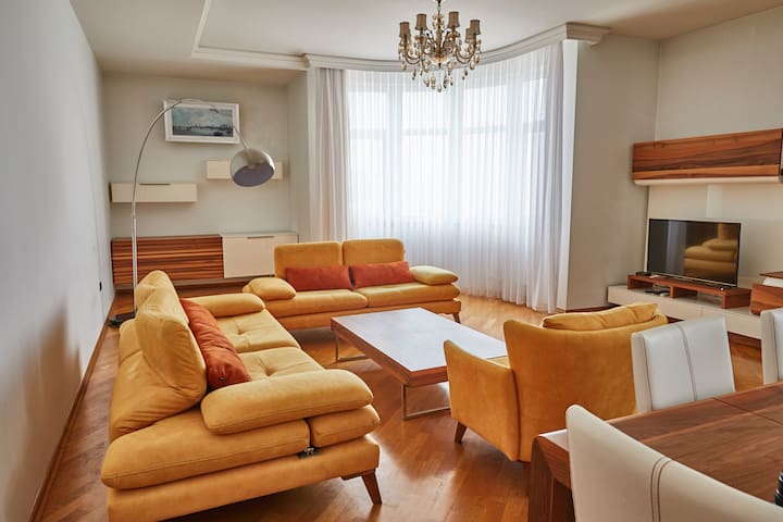 2 bedroom excellent renovated apartment