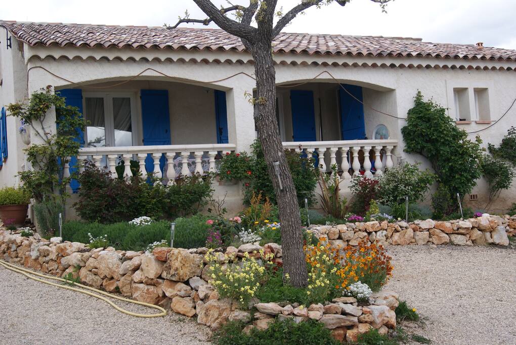 parking et terrasse privée