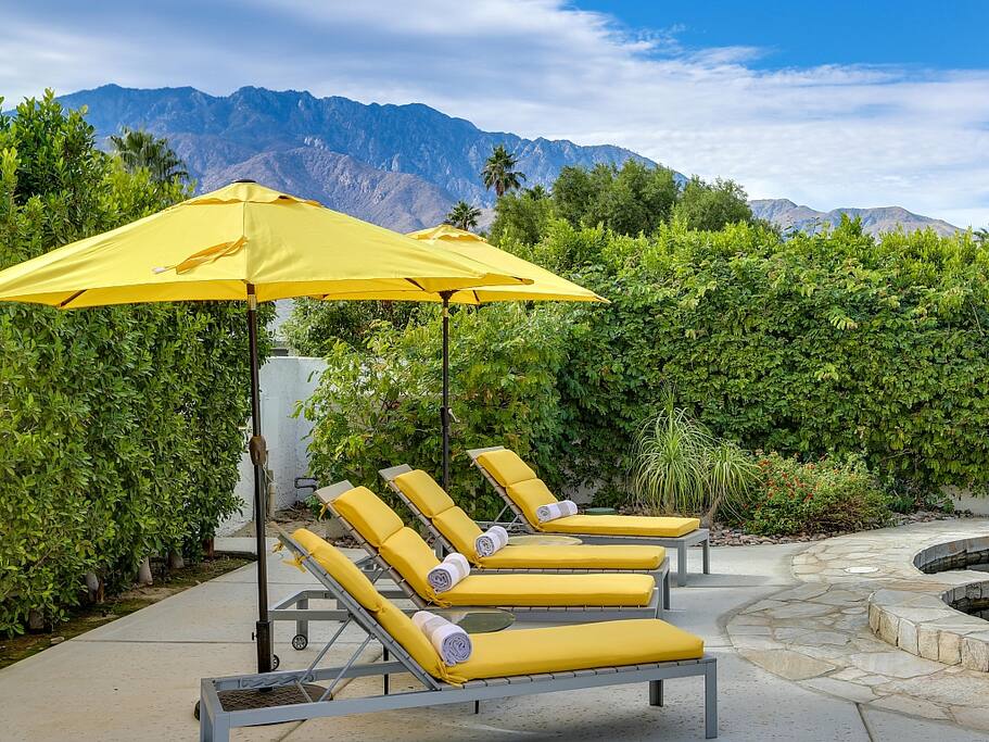 Panoramic Mountain Views