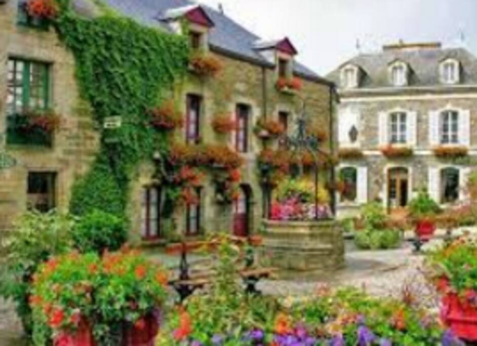 15 km de la maison le village préféré des français.