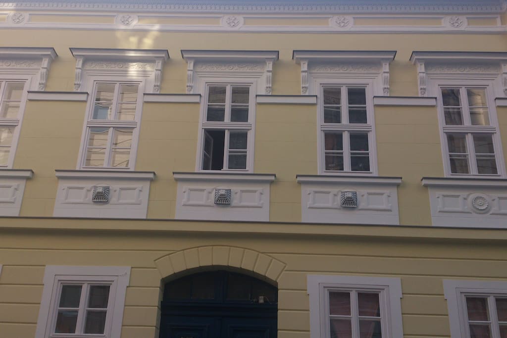 Sunset on the new painting. The house is not a monument, it is only located in a historical district