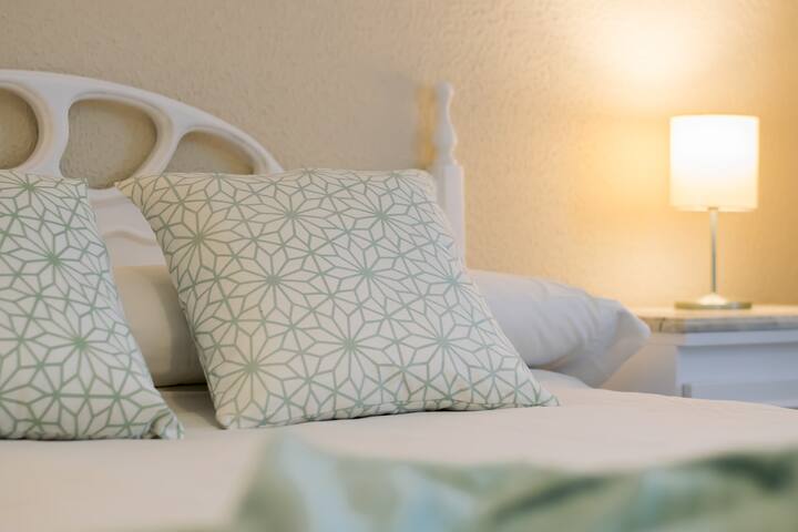 Bedroom 4 (upper floor)