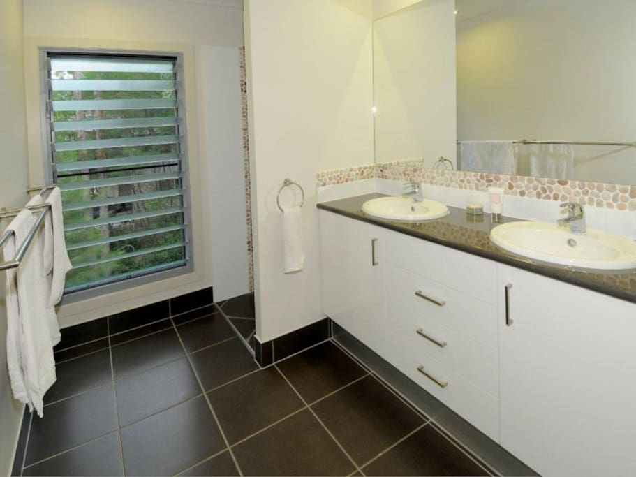 Ensuite bathroom in master bedroom