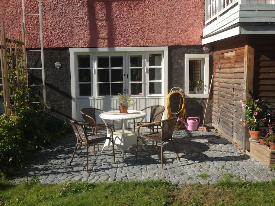 The patio and the entrance of the apartment