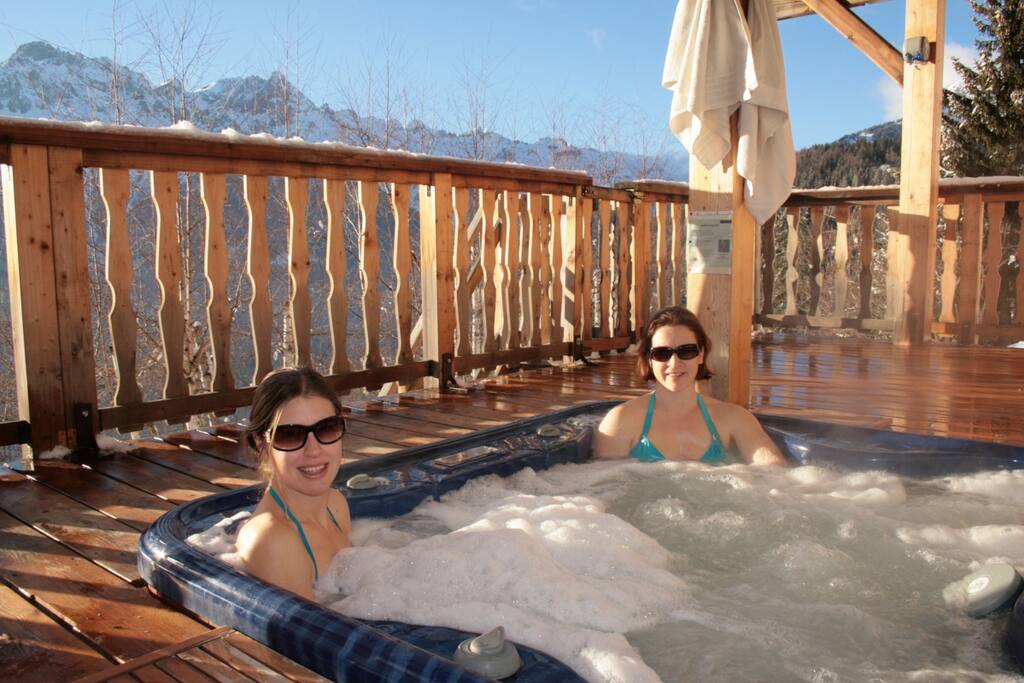Chill out in the outdoor tub