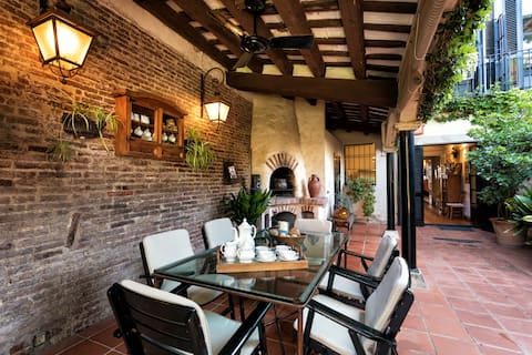 Beach villa with pool and barbecue Barcelona
