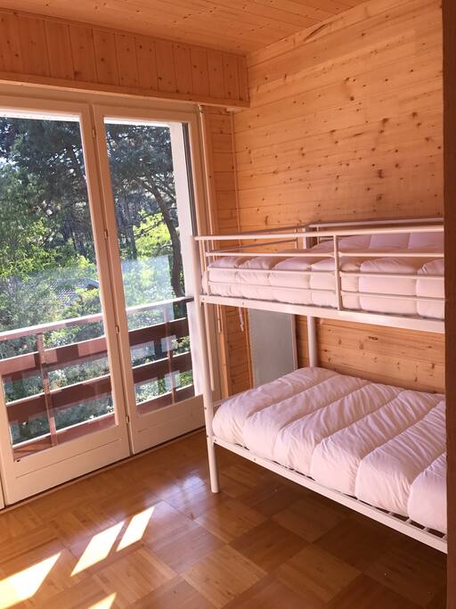 chambre d'enfants avec lits superposés 90/190
