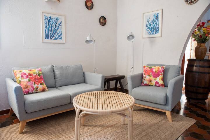 Villa Layla | on the beach, seaview, wifi, a/c gallery image 3