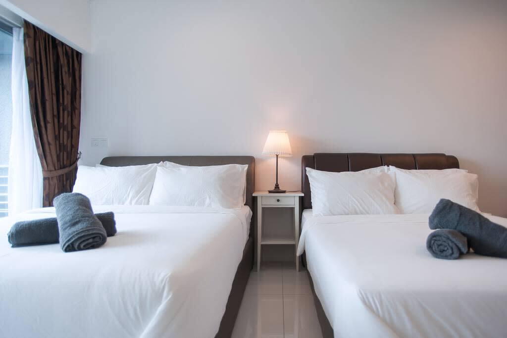 Studio with 2 extremely comfy queen size beds