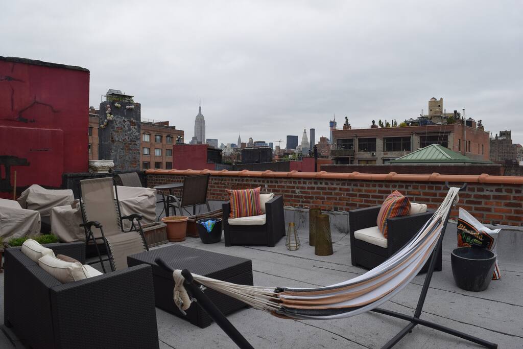 Views of the Manhattan skyline including the empire state building, chrysler building and Union square clock tower.