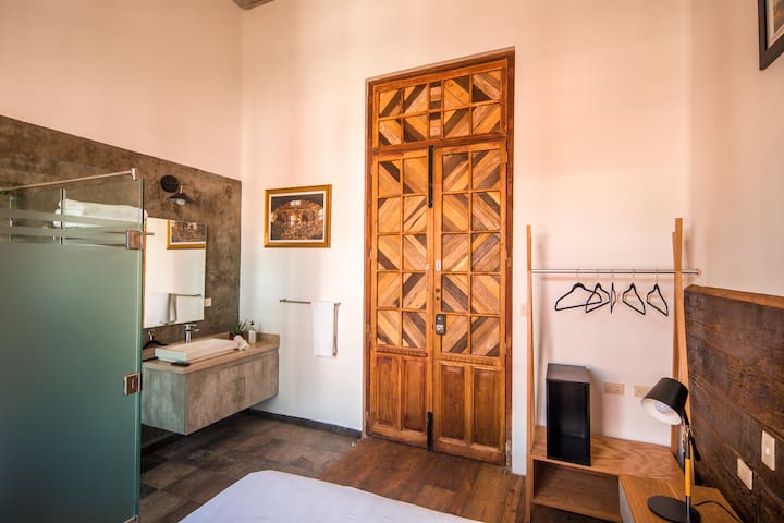 ❤ de Puebla + balcón privado /interiorismo moderno