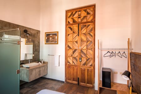 ❤ de Puebla + balcón privado /interiorismo moderno