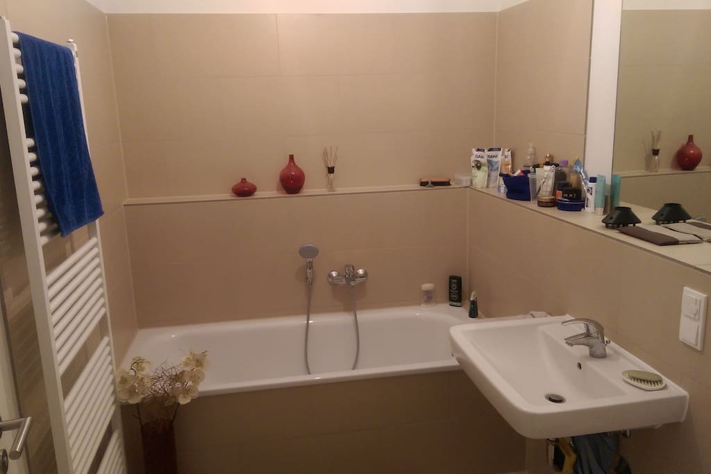 Unser zweites Bad mit Badewanne