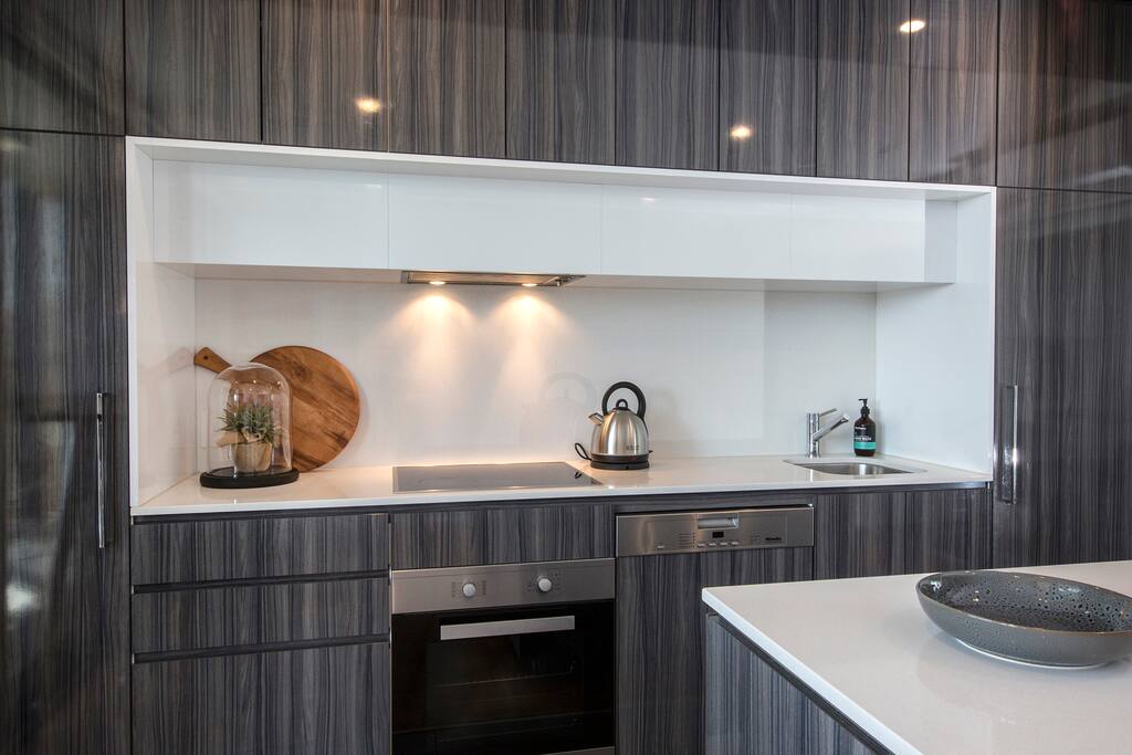 Bench & Cooktop