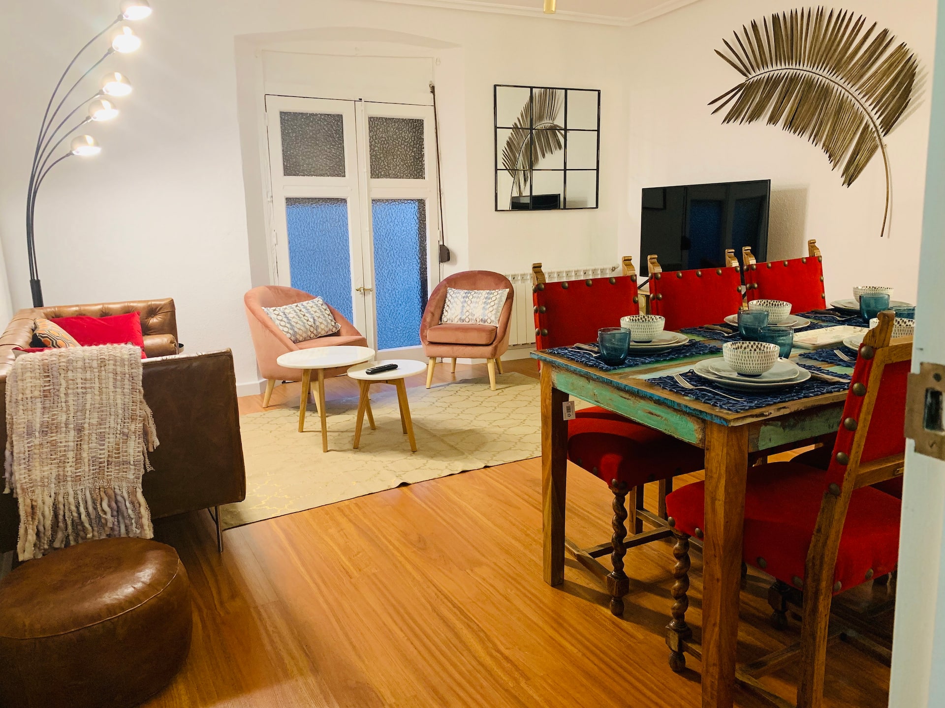 *1 min to Plaza Mayor. Ideal for couples/families*