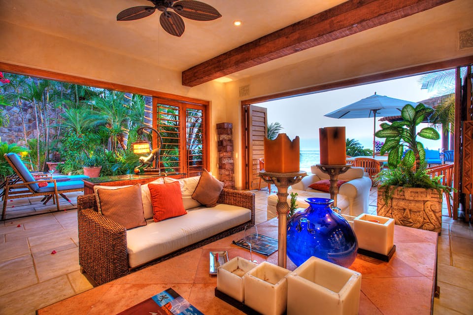 A hacienda-style villa on the Conchas Chinas shore, Puerto Vallarta, Jalisco, Mexico, photo 4 of 10