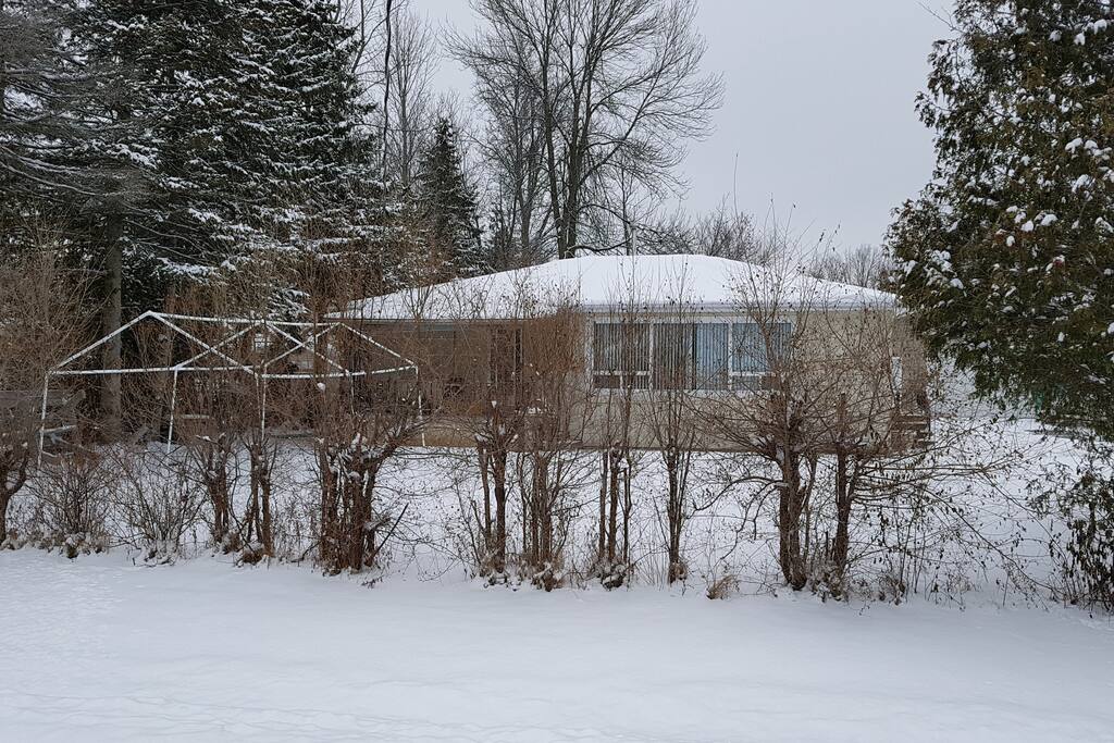 Front view, winter