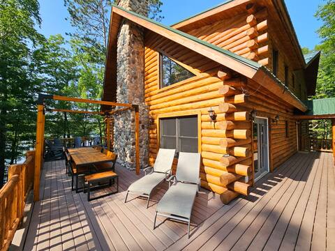 Spacious 6bed/6bath Lakefront Cabin 5mins to Cable