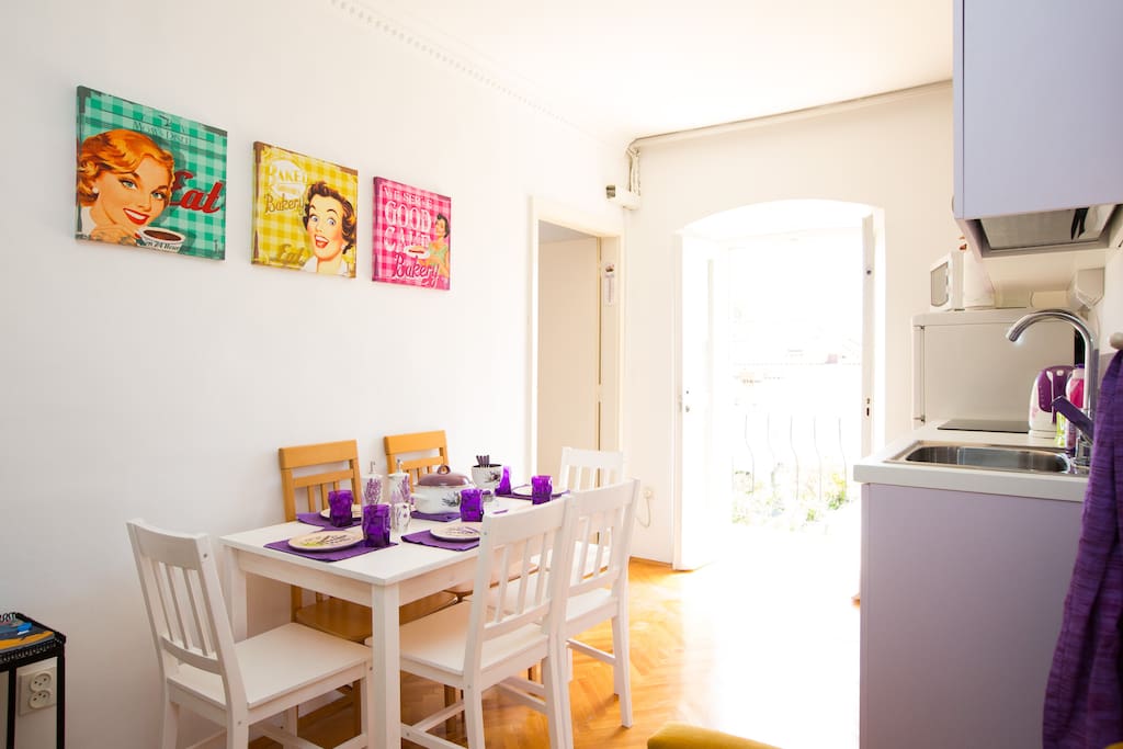 Dining room is shared with guests from other 3 rooms. Fun place to meet