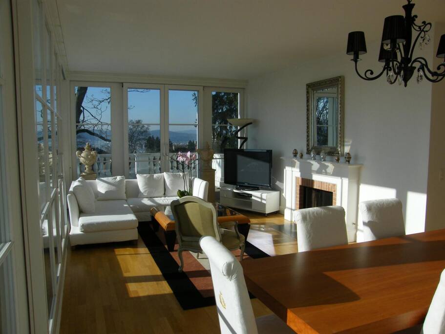 Living and dining Area