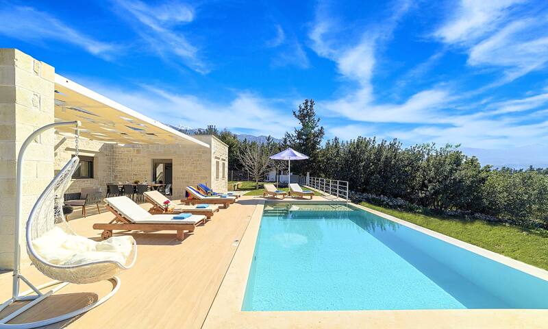 Orientem Villa Heated Pool gallery image 5