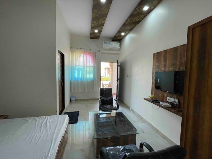 Chouhan Palace Affordable Stays With Pool In Ajmer - Ajmer