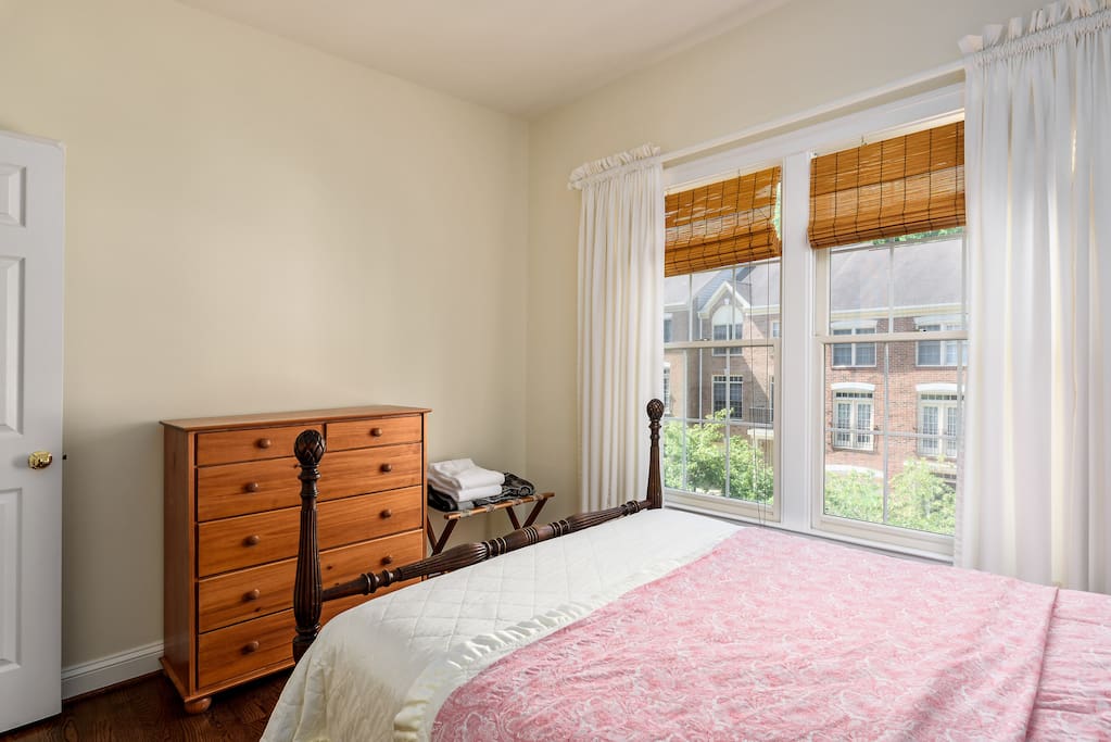 Peaceful Room, Full 2