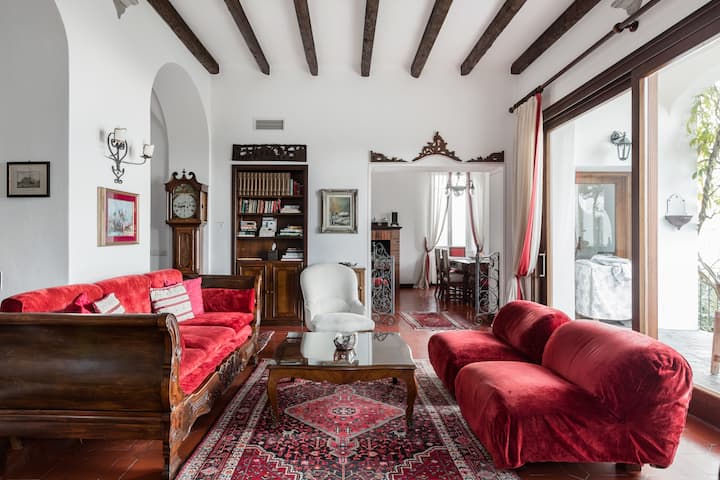 Imposing Bellagio Villa With Stunning Lake Como Views - Lierna
