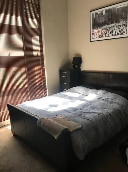 Kingsize bed