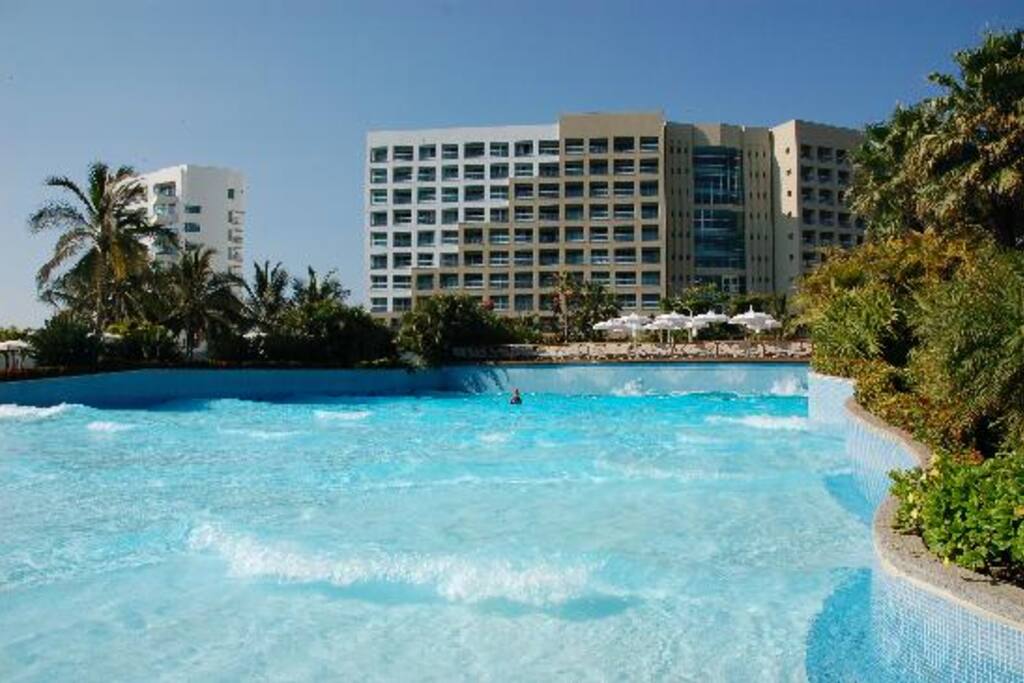2 Wave pools!