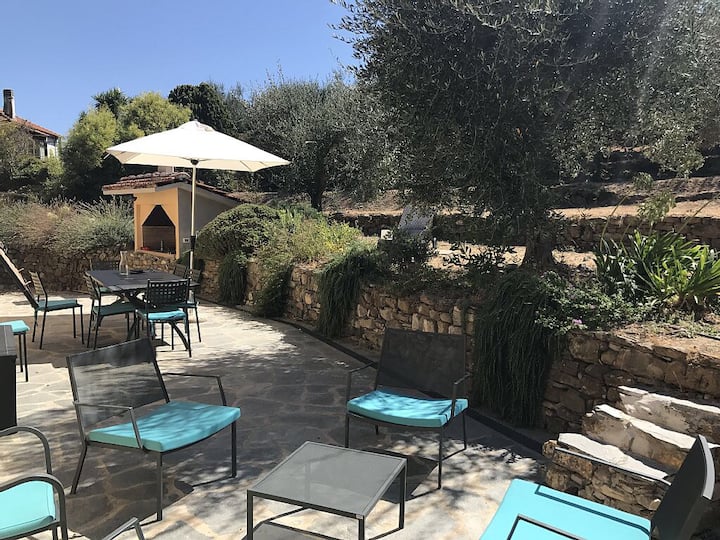 Relaxing Villa Near The Sea, Nice Terrace & Garden - Imperia