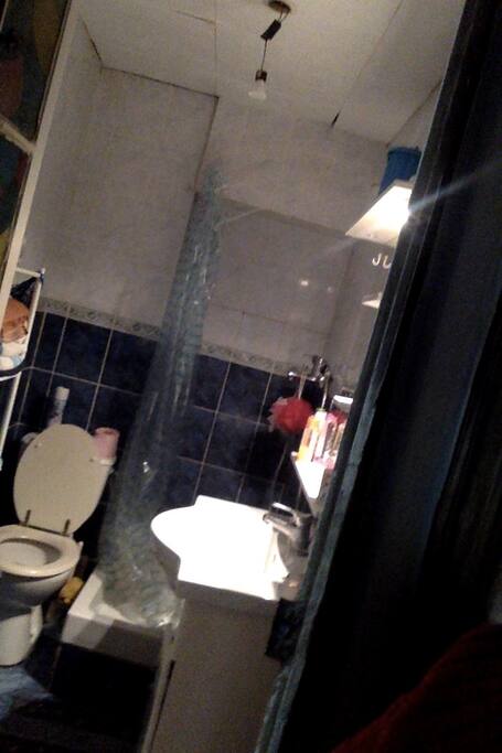 sdb partagee avec wc