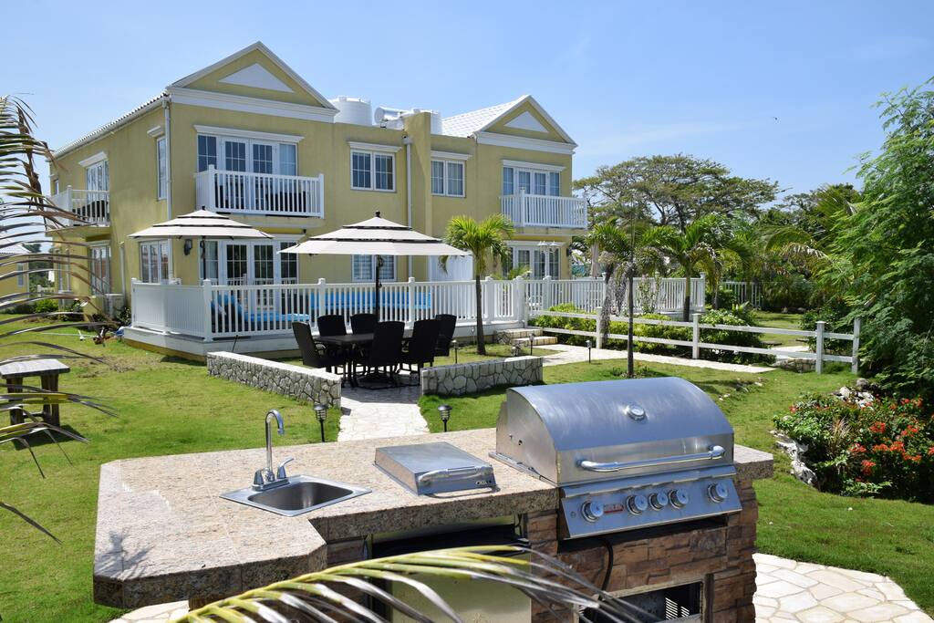 Little Bay Country Club Townhouses for Rent in Negril, Westmoreland