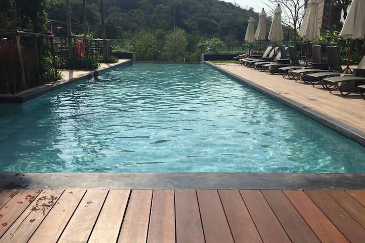Thai Pattaya unixx Superior Seaview Apartment (1-4 People)