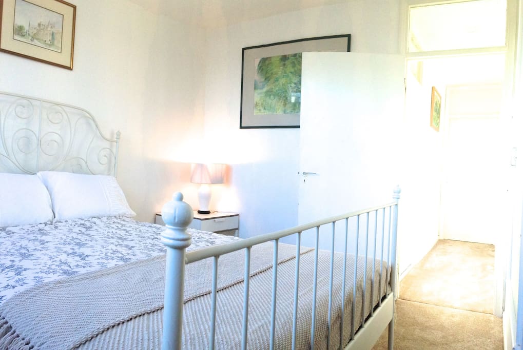 guest bedroom