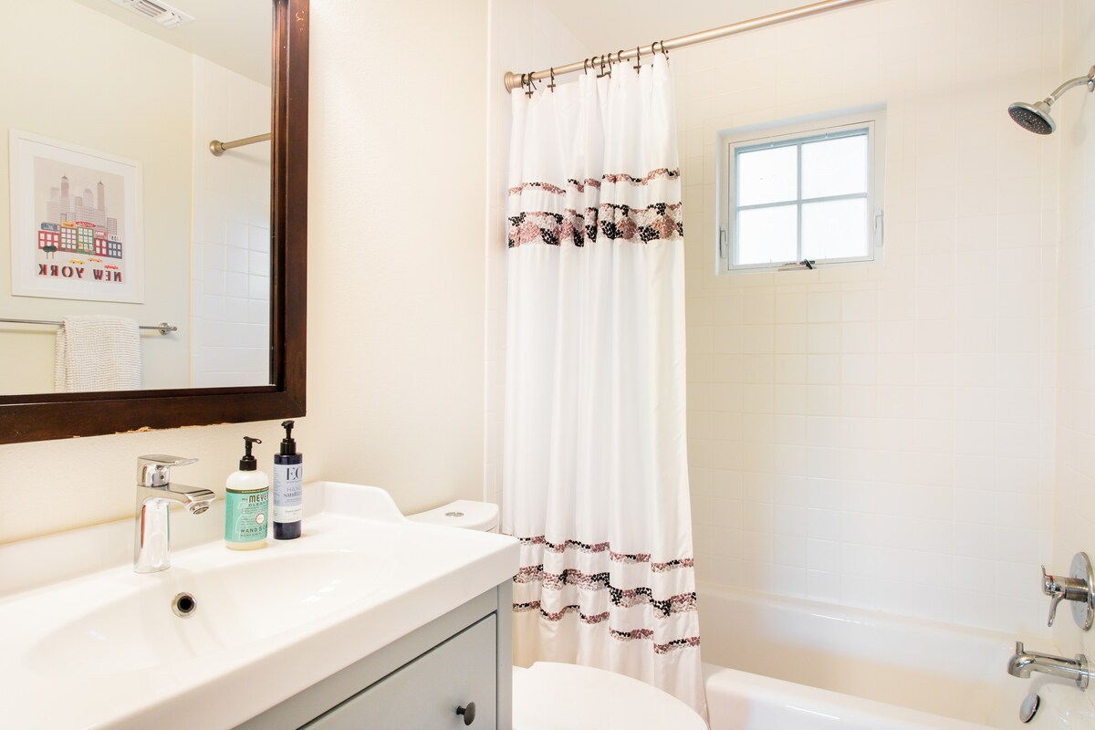Central Austin Craftsman in Historic Neighborhood