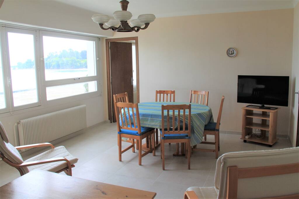 Salon Salle à manger avec vue sur mer