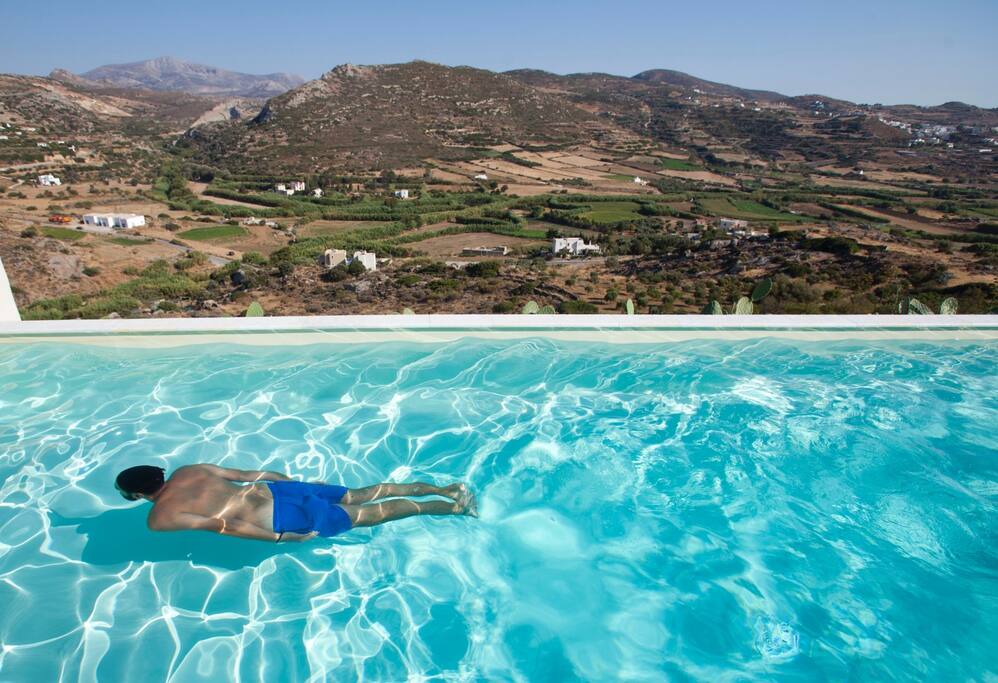 The pool is shared only with the two other suites of the complex