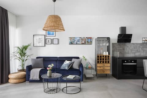 Top Airbnb: Olive Hill House_2bedr_ ground floor_Sea/pool view in Slatine