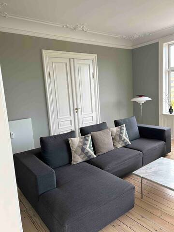 200 m2 skøn lejlighed ved søerne – tæt på alt gallery image 3