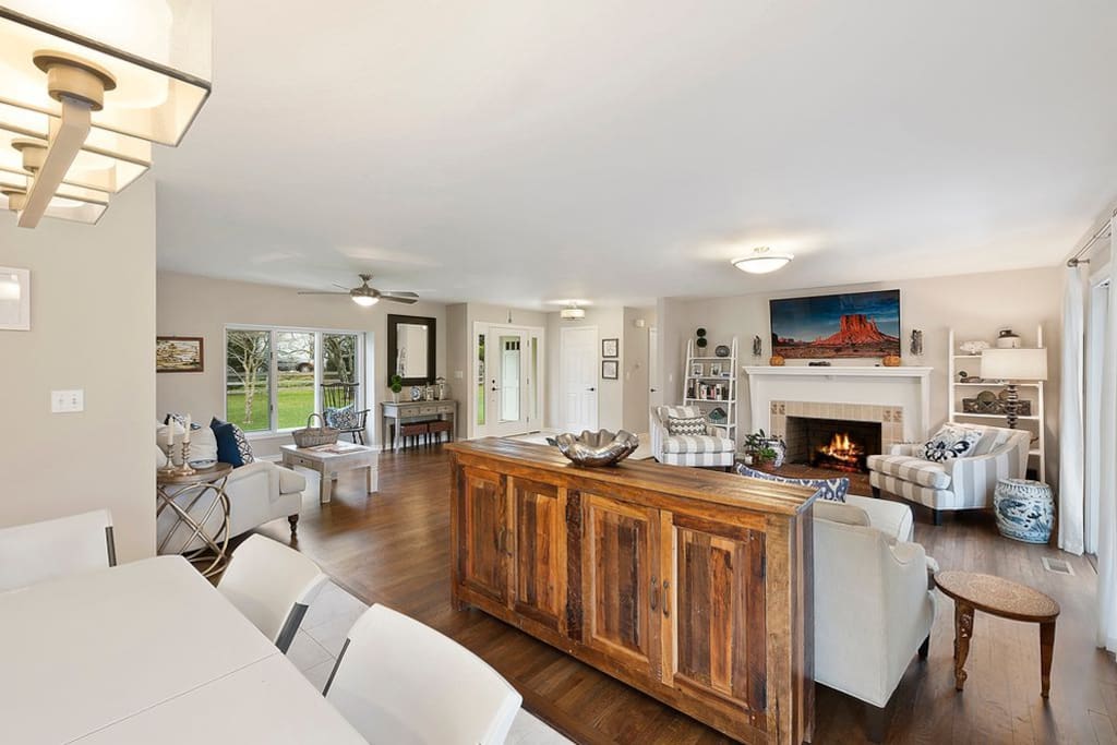 Open concept living/dining area