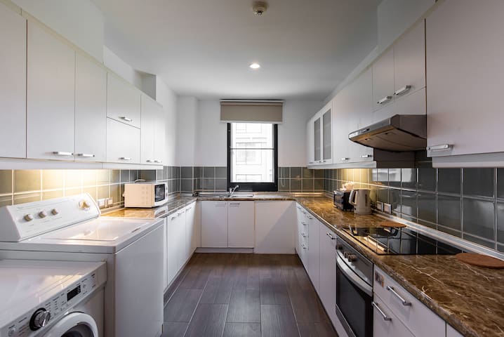 Benviar – Three Bedroom Suite(225 Sqm) @Chitlom gallery image 4