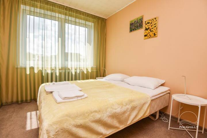 3 غرف نوم (صفراء).