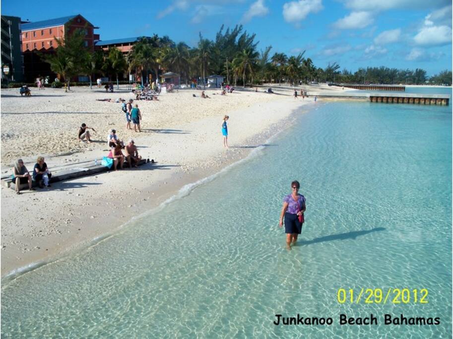 Junkanoo beach less than 1 mile away. Most of my guest walk here.