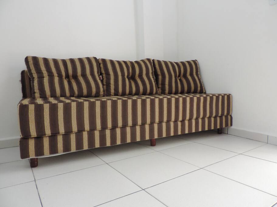 Sofá = cama de casal ou 2 solteiros.