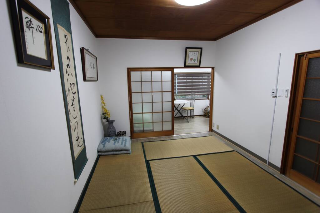 large room enough for 3person