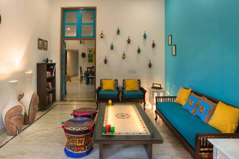 Live near The Taj Mahal