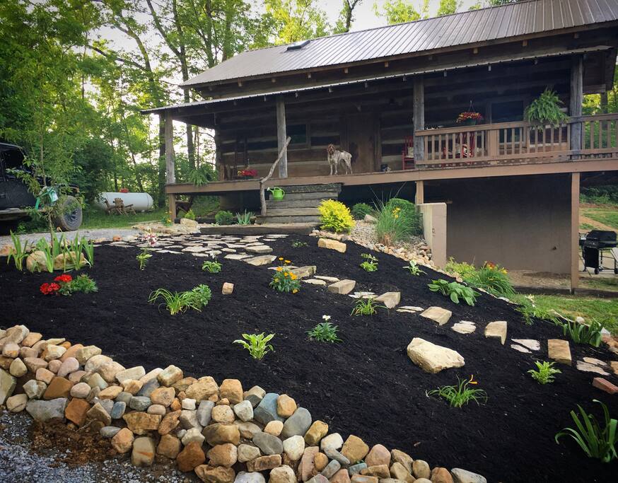 Rustic Cabin Get Away Cabins for Rent in Veedersburg, Indiana, United