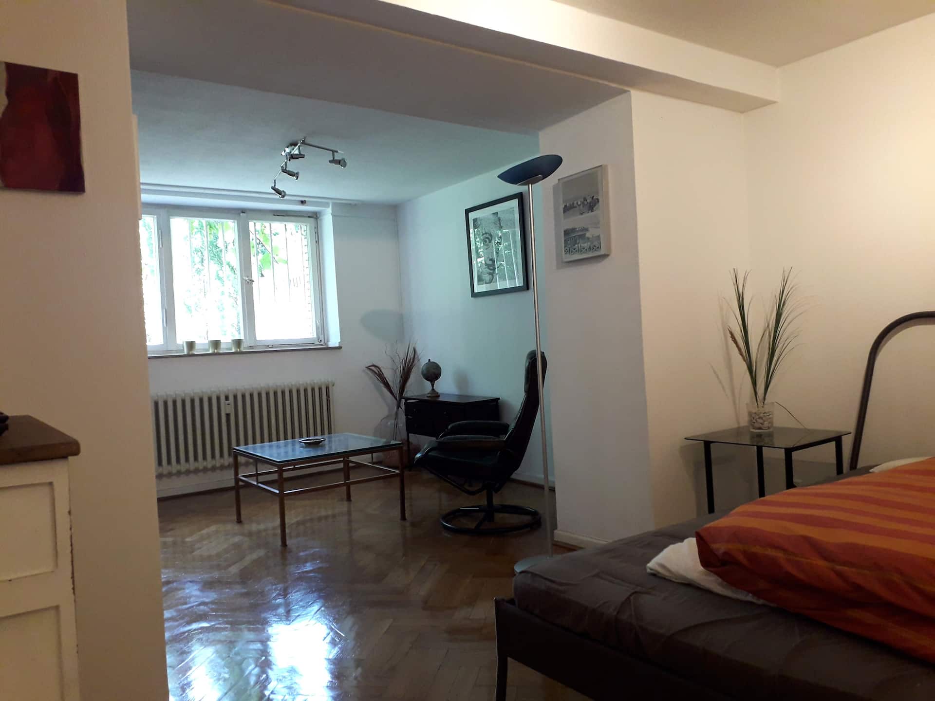 Separate basement apartment Cologne Lindenthal